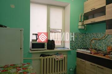 Доля в квартире, 60 м², 1/3 эт.