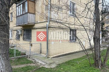 2-к квартира, 71 м², 1/5 эт.