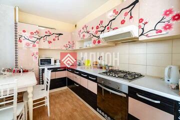 2-к квартира, 51 м², 1/10 эт.