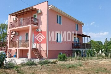 Дом, 400 м², 3 эт.