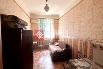 Комната, (всего 6 ком.), 14 м², 1/2 эт.