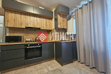 2-к квартира, 64 м², 3/3 эт.
