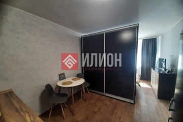 Комната, (всего 10 ком.), 370 м², 4/5 эт.