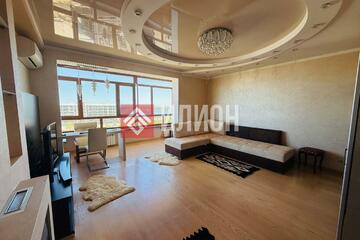 2-к квартира, 71 м², 7/10 эт.