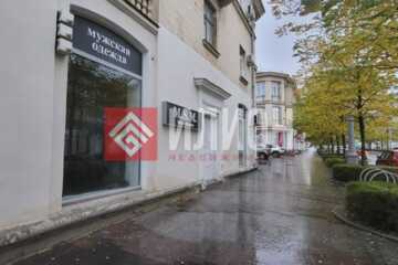 Помещение своб.назн., 300 м², 1/3 эт.