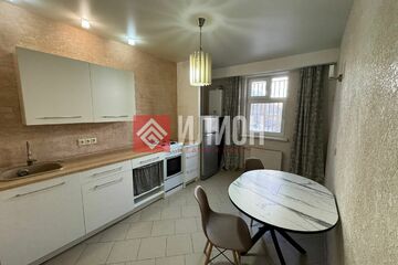 2-к квартира, 67,4 м², 1/10 эт.