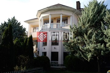 Дом, 432 м², 3 эт.