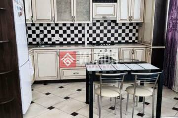 2-к квартира, 80 м², 10/10 эт.