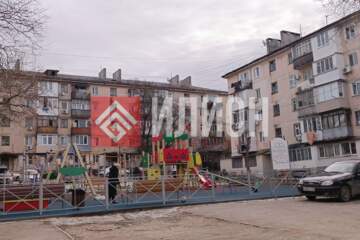 Комната, (всего 4 ком.), 80 м², 4/6 эт.