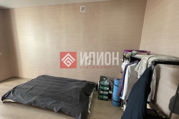 Комната, (всего 3 ком.), 10 м², 4/5 эт.