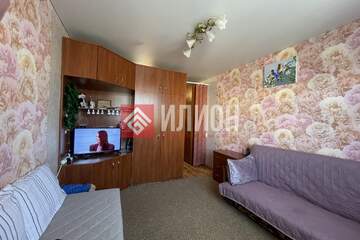 Комната, (всего 10 ком.), 17,6 м², 3/5 эт.