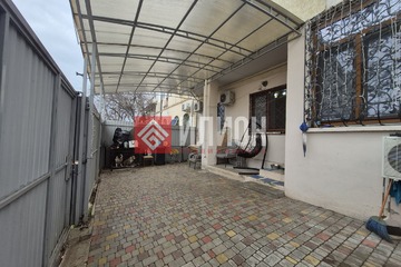 2-к квартира, 60 м², 1/2 эт.