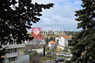 Комната, (всего 5 ком.), 16 м², 3/5 эт.