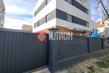 Дом, 450 м², 3 эт.