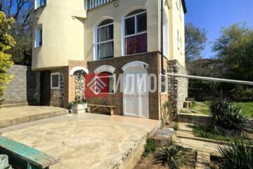 Дом, 156 м², 3 эт.