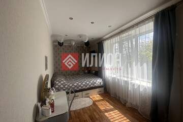 2-к квартира, 42 м², 1/3 эт.