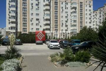 1-к квартира, 42 м², 7/10 эт.