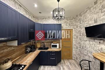 1-к квартира, 60 м², 1/2 эт.