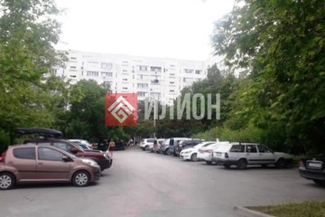 Комната, (всего 2 ком.), 12 м², 4/9 эт.